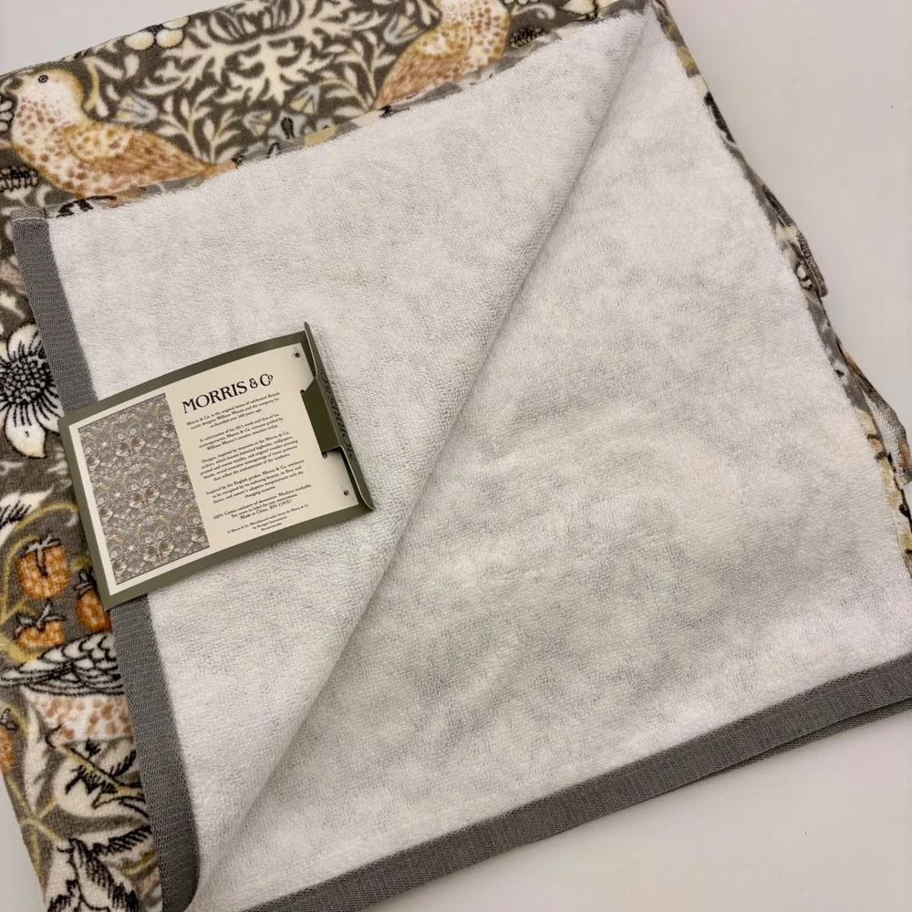 William Morris & Co Set of 2 Strawberry Thief Bath Towels Grey Cotton Velour